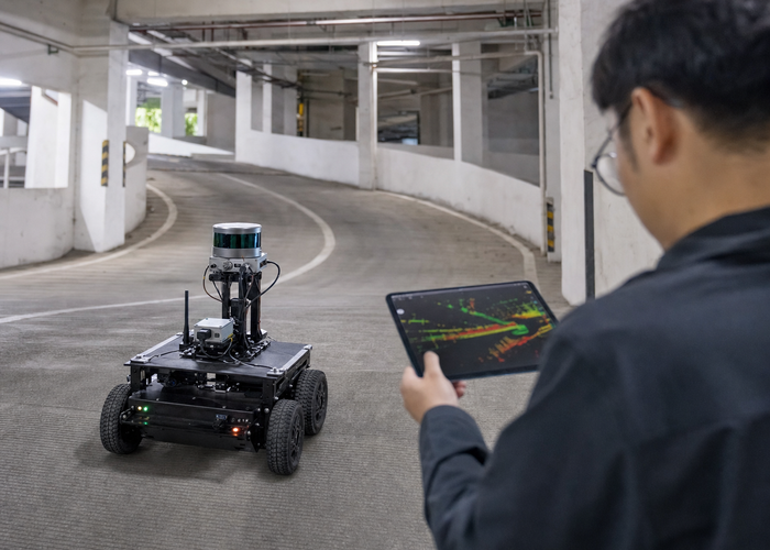 LiDAR-inertial odometry robot in a realistic LiDAR application scene