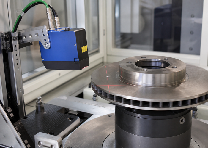 3D laser profiling of brake discs in a realistic LiDAR application scene