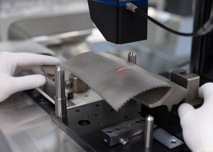 3D laser profiling of turbine blades validation scene 2