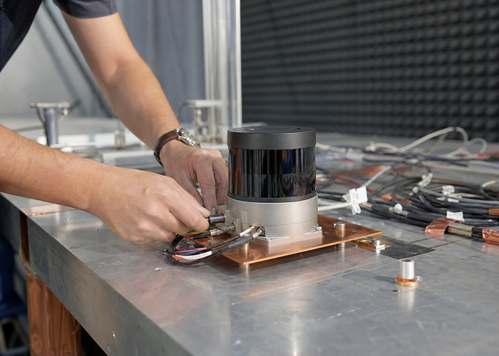 LiDAR sensor electromagnetic compatibility qualification in a laboratory validation scene 2