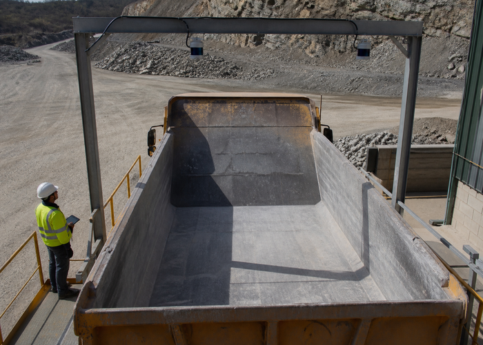 LiDAR dump-truck load volume measurement validation scene 2