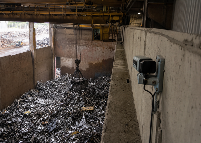 LiDAR volume measurement in a scrap-metal bunker in a realistic LiDAR application scene