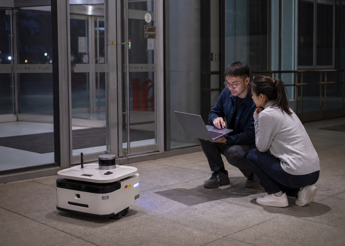 robotic LiDAR automatic doors validation scene 3