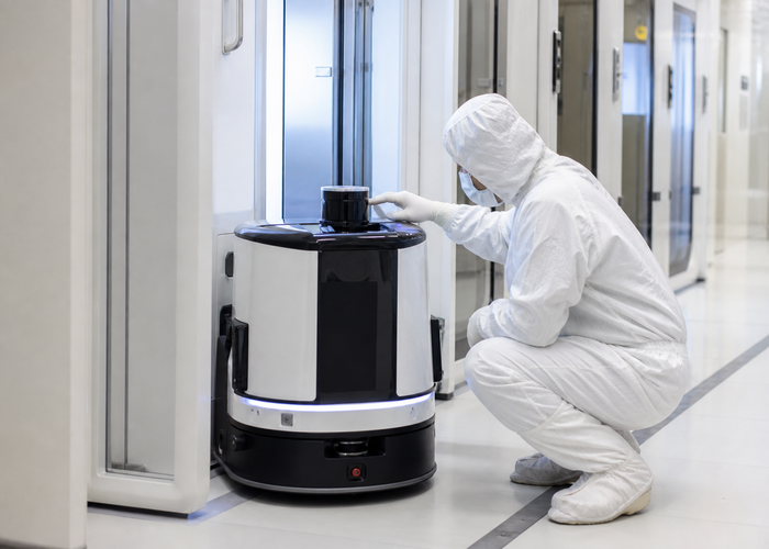 robotic LiDAR inside a cleanroom airlock validation scene 3