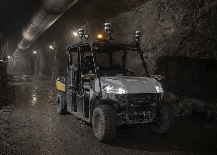 underground mine utility vehicle with physical 3D LiDAR driving through a realistic tunnel in a realistic LiDAR application scene